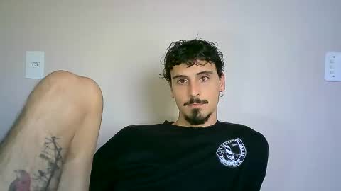 Snapshot of milkoffee chatting on 12.13.24 milkoffee online show from 12.13.24