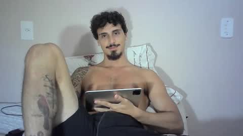 Snapshot of milkoffee chatting on 01.26.25 milkoffee online show from 01.26.25