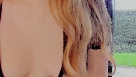 milky_0 online show from 04.18.26