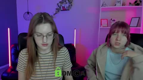 milky_mia_ online show from 04.30.26