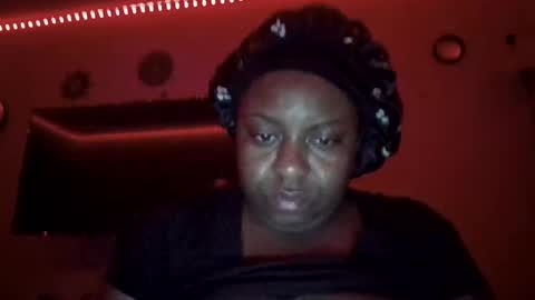 Snapshot of milkyway5555 chatting on 01.13.25 Pretty wet brown online show from 01.13.25