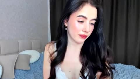 milla moore online show from 10.28.25