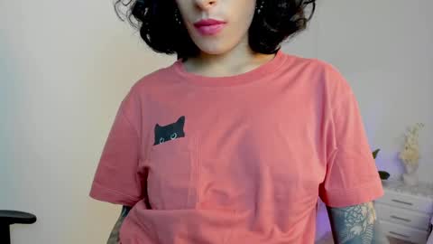 Snapshot of milla_pixxie chatting on 12.04.24 Milagros online show from 12.04.24