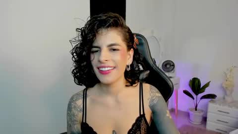 Snapshot of milla_pixxie chatting on 12.06.24 Milagros online show from 12.06.24