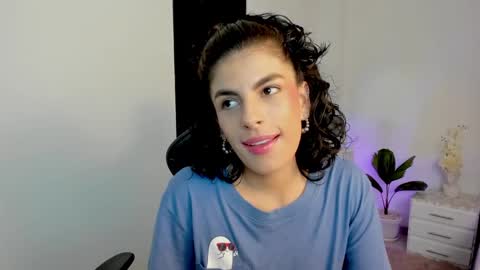 Snapshot of milla_pixxie chatting on 12.07.24 Milagros online show from 12.07.24