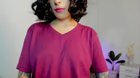 Snapshot of milla_pixxie chatting on 12.19.24 Milagros online show from 12.19.24