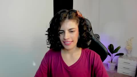 Snapshot of milla_pixxie chatting on 12.19.24 Milagros online show from 12.19.24