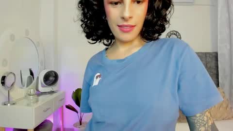 Snapshot of milla_pixxie chatting on 12.27.24 Milagros online show from 12.27.24