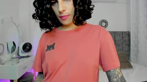 Snapshot of milla_pixxie chatting on 02.01.25 Milagros online show from 02.01.25