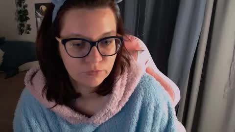 Snapshot of millapoolys chatting on 01.12.26 Milla online show from 01.12.26