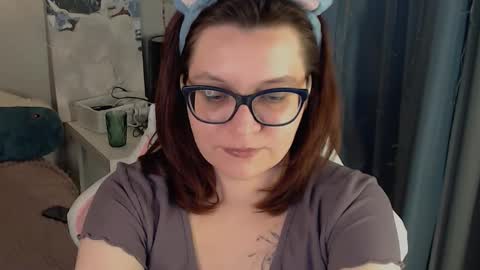 Snapshot of millapoolys chatting on 02.18.26 Milla online show from 02.18.26