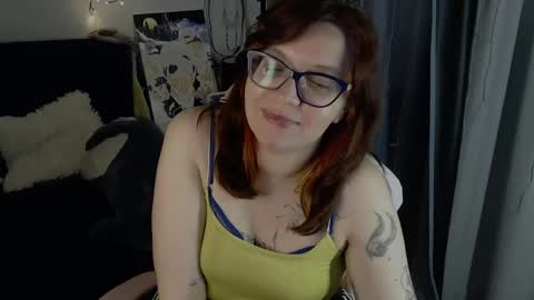 Snapshot of millapoolys chatting on 05.16.26 Milla online show from 05.16.26