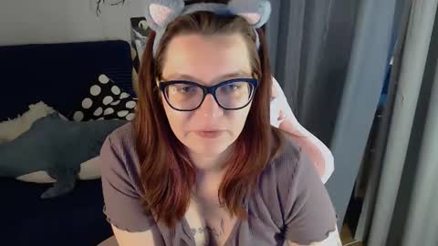 Snapshot of millapoolys chatting on 06.27.26 Milla online show from 06.27.26