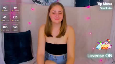 Snapshot of millibrooks chatting on 09.20.25 Milly online show from 09.20.25