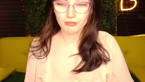 Snapshot of milliedoll chatting on 03.09.25 Millie online show from 03.09.25