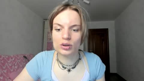 mili-kira online show from 05.12.26