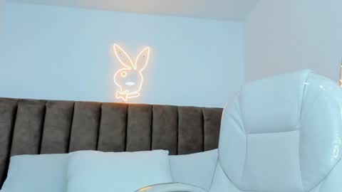 Milly online show from 01.22.25