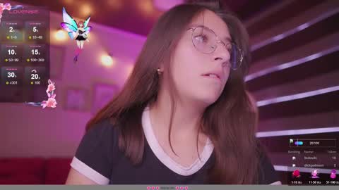 Snapshot of milly_kenner chatting on 11.05.25 MILLY online show from 11.05.25