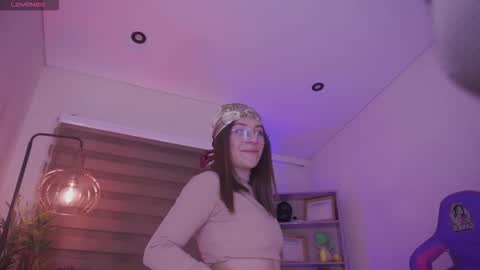 Snapshot of milly_kenner chatting on 11.21.25 MILLY online show from 11.21.25