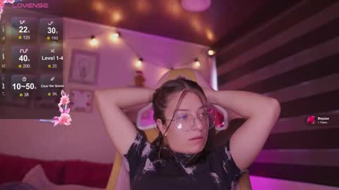 Snapshot of milly_kenner chatting on 12.18.25 MILLY online show from 12.18.25