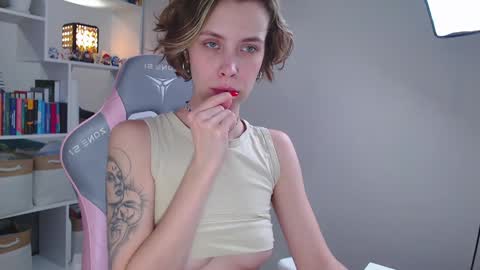 Milly online show from 12.12.24