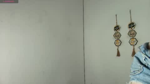 Snapshot of milu_gomez chatting on 09.18.25 Milu Gomez online show from 09.18.25