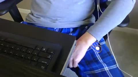 Snapshot of milwaukeebadger24 chatting on 01.21.25 milwaukeebadger24 online show from 01.21.25