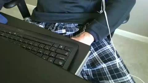 Snapshot of milwaukeebadger24 chatting on 02.21.25 milwaukeebadger24 online show from 02.21.25