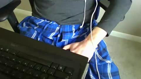 Snapshot of milwaukeebadger24 chatting on 03.12.25 milwaukeebadger24 online show from 03.12.25