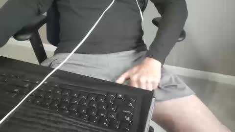 Snapshot of milwaukeebadger24 chatting on 10.15.25 milwaukeebadger24 online show from 10.15.25