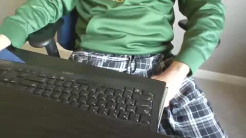 Snapshot of milwaukeebadger24 chatting on 12.19.25 milwaukeebadger24 online show from 12.19.25