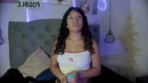 Snapshot of milyferrer chatting on 07.22.26 Mily online show from 07.22.26