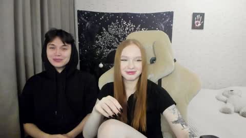 Snapshot of milymi_ chatting on 01.12.25 Milena and Jasper online show from 01.12.25
