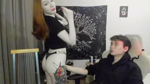 Snapshot of milymi_ chatting on 01.12.25 Milena and Jasper online show from 01.12.25