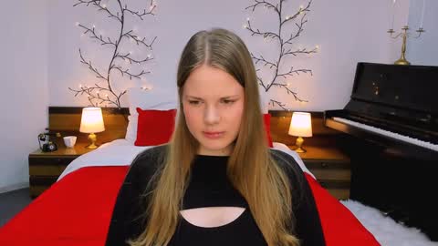 Snapshot of mimicass chatting on 01.30.25 Kelly online show from 01.30.25