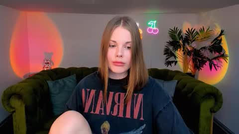Snapshot of mimicass chatting on 09.19.25 Kelly online show from 09.19.25