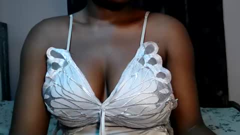 Snapshot of mimiebony chatting on 07.13.26 mimiebony online show from 07.13.26