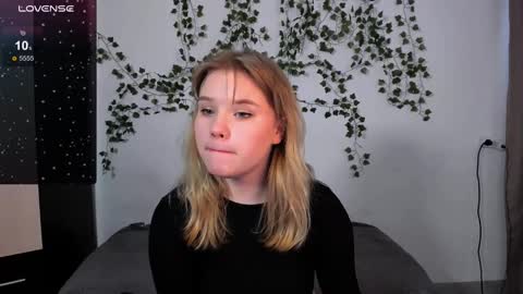 hi Im Mina  online show from 02.24.25