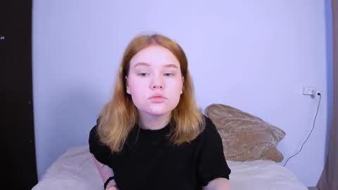 hi Im Mina  online show from 09.09.25