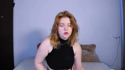 hi Im Mina  online show from 09.18.25