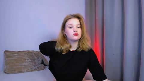 hi Im Mina  online show from 09.26.25