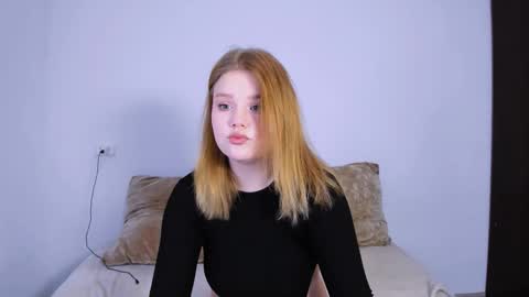 hi Im Mina  online show from 10.19.25