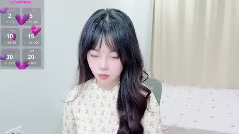 Snapshot of minaaaa69879 chatting on 06.19.26 Na online show from 06.19.26