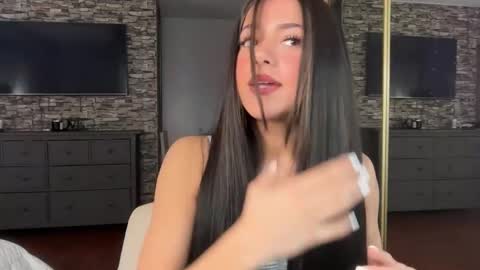 Snapshot of minahoneyy38 chatting on 02.18.26 Mina online show from 02.18.26