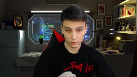 Snapshot of minato_kono chatting on 10.13.25 minato_kono online show from 10.13.25