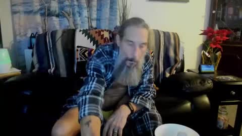 Snapshot of mindphuk chatting on 12.31.24 mindphuk online show from 12.31.24