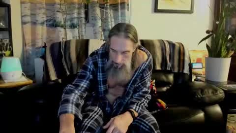 Snapshot of mindphuk chatting on 01.19.25 mindphuk online show from 01.19.25