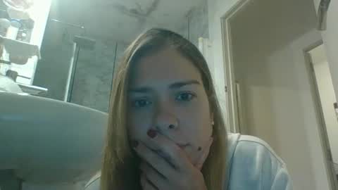Anna online show from 11.05.25