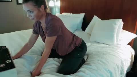 Mindy Mars online show from 02.04.25