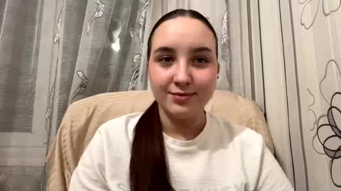 Snapshot of minervareddoch chatting on 10.27.25 Daisy online show from 10.27.25
